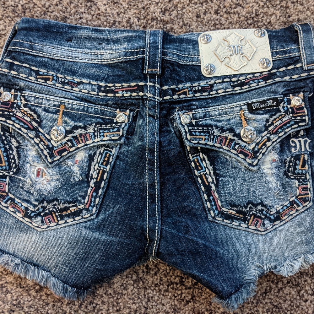 Miss me denim shorts, size 27